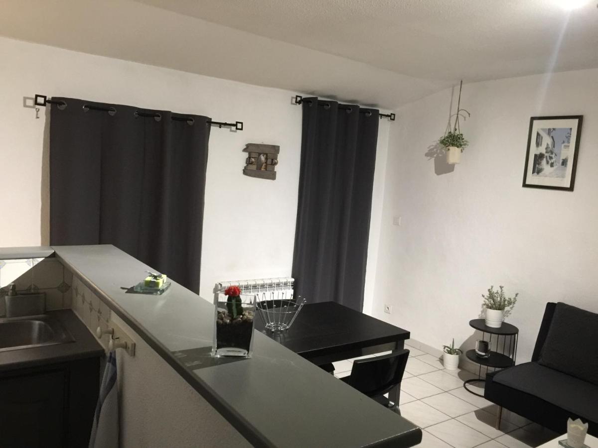 T2 Avec Terrasse, Clim , Box Fibre Apartment Vedene Exterior photo